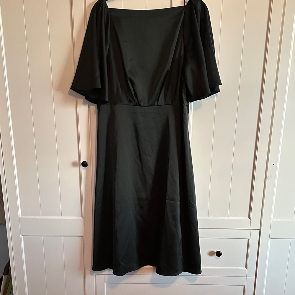 NWT - Banana Republic Dark Green Midi Dress